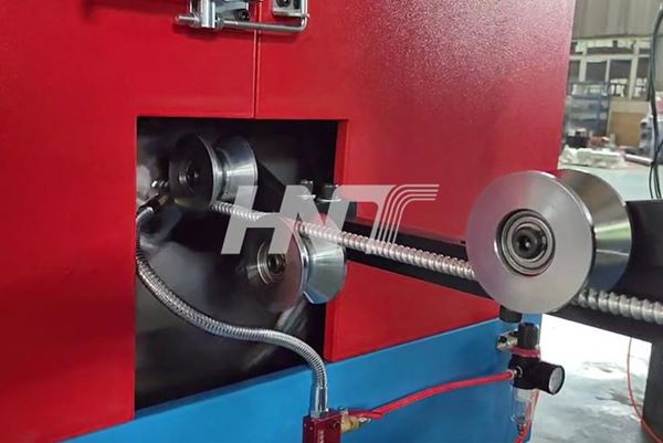 Continuous Interlock Armouring Machine